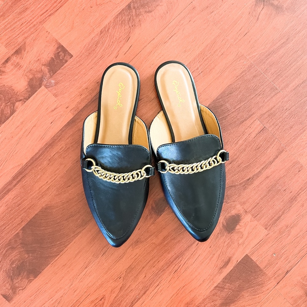 BRAND NEW! BLACK LEATHER MULES - size 7.5